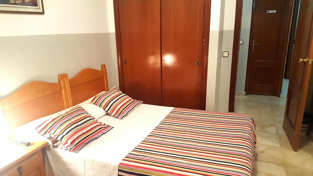 Hostal El Peine Torrejon de Ardoz Guest house